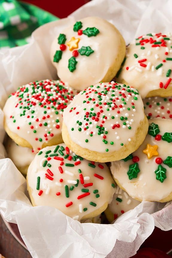10 Irresistible Italian Christmas Cookie Recipes | Random Acts of Baking